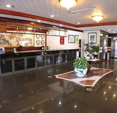 טאינאן Fortune Hotel מראה חיצוני תמונה